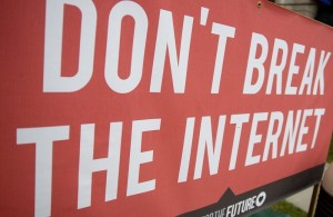 FCC Riles Oliver Stone to Jello Biafra on Web Fast-Lane Vote