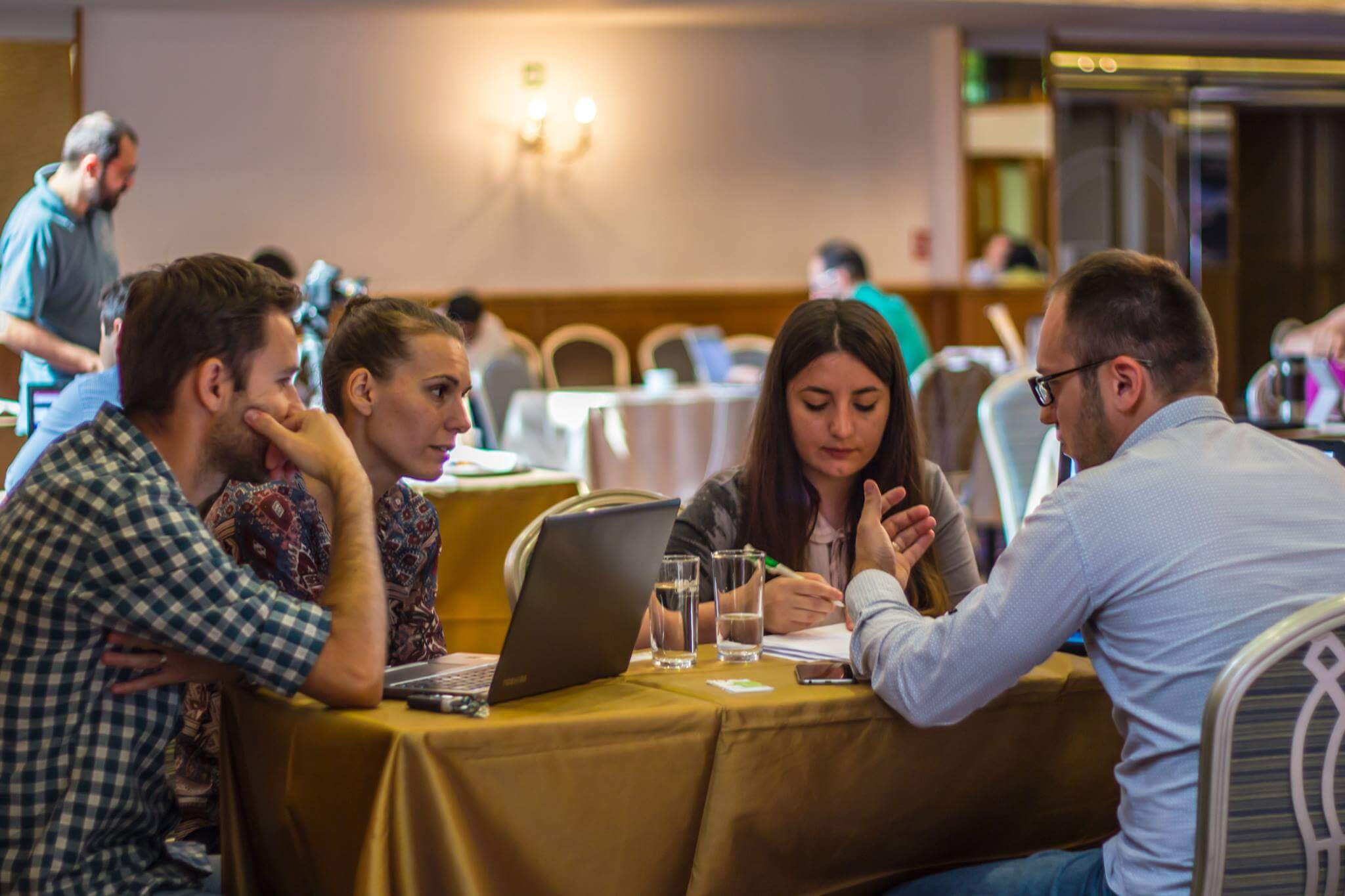 Consultanta e-commerce si marketing online avizata Intalnirile GPeC